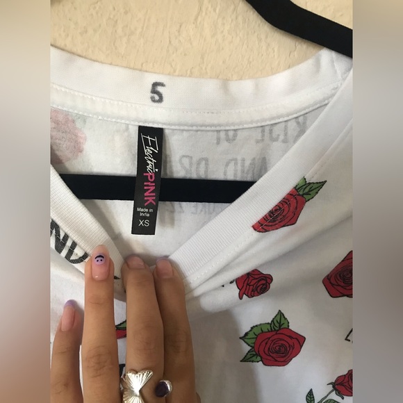 « Rise up and pray » white shirt red roses - Picture 6 of 6